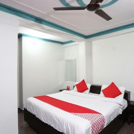 Oyo 43694 Hotel Hillson Pauri Экстерьер фото