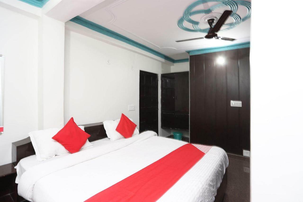 Oyo 43694 Hotel Hillson Pauri Экстерьер фото